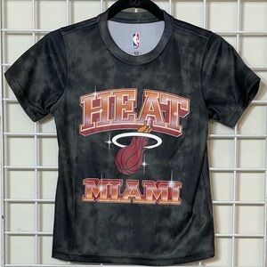 Miami Heat Youth Size 8 Enzyme wash Graphic Shirt Like New